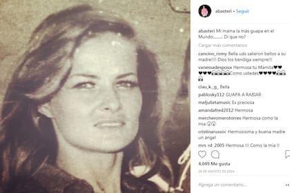 "Mi mamá, la más guapa en el mundo", escribió el empresario junto a una foto de Basteri en su juventud
