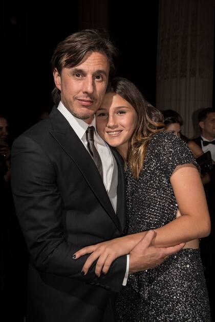 Delfina sorprendió a su papá e interpretó en vivo la canción "Hasta el final" de David Bisbal