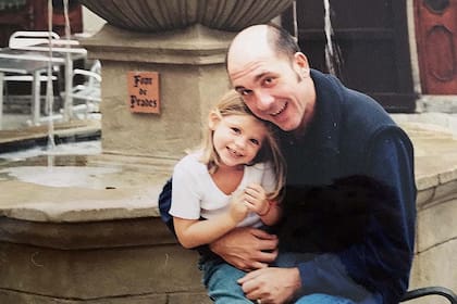 Laura compartió en su cuenta de Instagram una foto con Darío Grandinetti. "Me gusta mucho papá como actor, siento que hizo una carrera recontra admirable y además siempre se mantuvo muy consecuente con lo que quiso, lo que dijo y lo que piensa", revela.