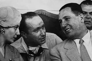 A 30 años de su muerte, una nueva biografía repasa la historia del piloto argentino más exitoso