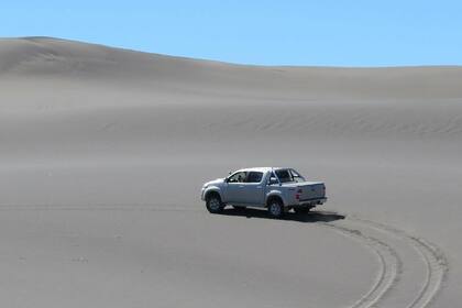 Una aventura por las dunas mendocinas de arena volcánica 
