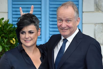 Cuernitos: Stellan Skarsgard hizo de las suyas sobre la alfombra azul