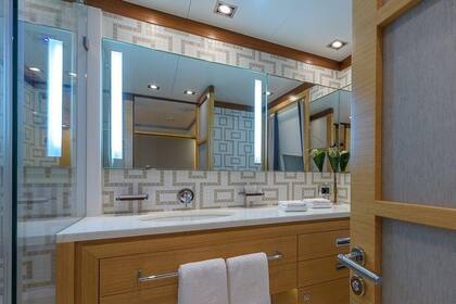 Otra imagen del baño en suite