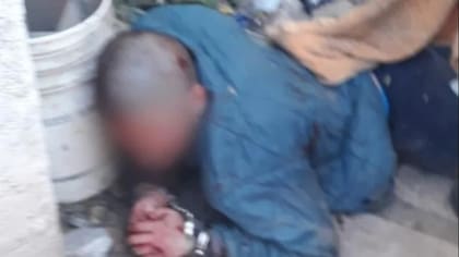 El hombre continuó amenazando a los vecinos luego de ser detenido por la policía local