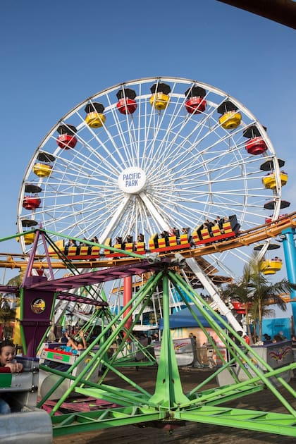 El Pacific Park, emblemático parque de diversiones en el muelle de Santa Mónica. Allí termina la ruta 66.