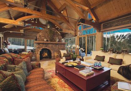 A principios de 2017 logró vender la cabaña y la casa de invitados, junto a cuatro hectáreas de tierra, por 2,24 millones de dólares.