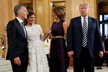 Los Trump , que fueron de los últimos en llegar, se mostraron muy cercanos con el presidente Macri y su mujer, Juliana Awada.