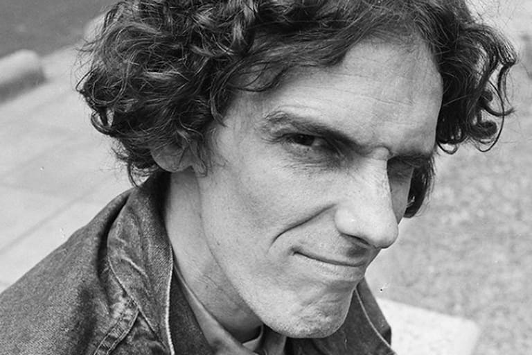 Las imágenes inéditas de Spinetta en el documental de Nat Geo - LA NACION
