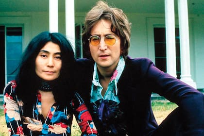John Lennon y Yoko Ono pasaban unos días a solas en Sunny Heights, la finca de Ringo Starr en St. George’s Hill, Weybridge, cuando surgió la inspiración para componer "Because"