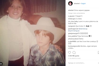 Otra foto de Alex junto a Luis Miguel, durante su infancia