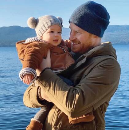 Harry con Archie, en la víspera de Año Nuevo.