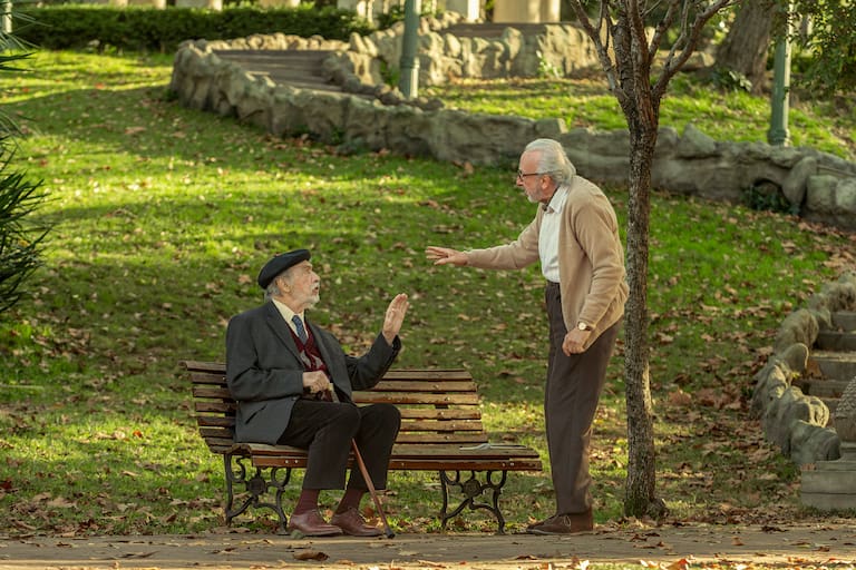 Luis Brandoni y Eduardo Blanco recrean en la película un aspecto cotidiano del parque: que es punto de encuentro y relaciones.