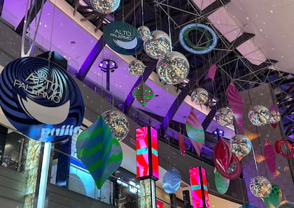 Alto Palermo, uno de los 15 centros comerciales que participan de la "Noche Shopping".