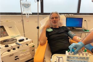 Andrea Bocelli. Recuperado del coronavirus, donó plasma para investigaciones