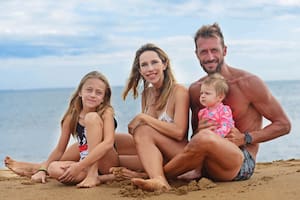 José Meolans junto a sus tres mujeres, hizo punta en las playas del Este