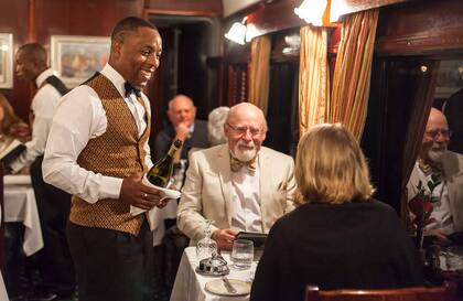 El momento de la cena a bordo del Pride of Africa.