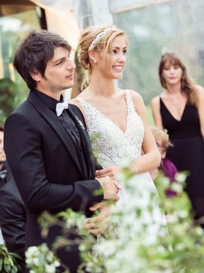 Mica y Tomi se conocieron hace cuatro años y se pusieron de novios seis meses después. Hace un año nació su hijo Santino y entonces él le propuso casamiento.