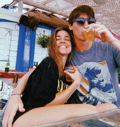 Antes de comenzar con el rodaje de la película Bella, de género gore, viajó a Praia Do Rosa, en Brasil, con su novio Isidro, para unas vacaciones express.