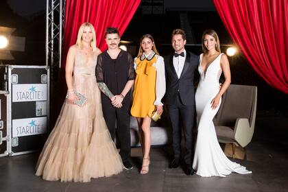 Valeria junto a Juanes, David Bisbal y las modelos Olivia Palermo y Rosanna Zanetti