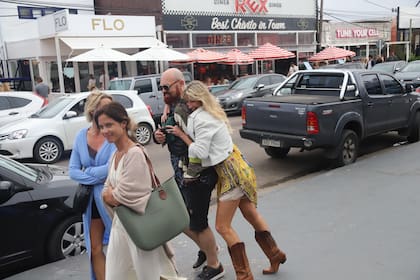 Soledad Solaro se mostró muy cariñosa con su su grupo cercano