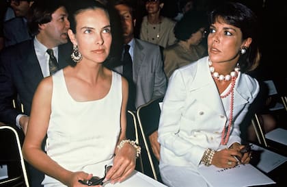 Las madres de ambos, la princesa Carolina y Carole Bouquet, son amigas desde hace décadas.