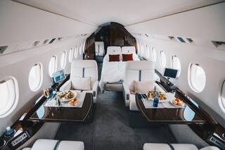 Coronavirus: Jets privados y máscaras especiales, los privilegios de los ricos