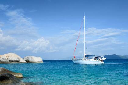 Alquilar velero para recorrer las islas es un clásico de las British Virgin Islands