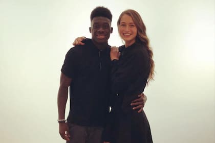 Huitema jugará con el París Saint-Germain las seminales de la Champions League, mientras que Davies tendrá la oportunidad de conseguir la orejona este domingo en un duelo ante el equipo en el que actualmente juega su novia