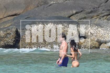 El 1 de enero, Leo mimó a su amor con un plan único: una visita a la bahía más famosa de la isla Ko Phi Phi Lee, escenario del film The Beach.