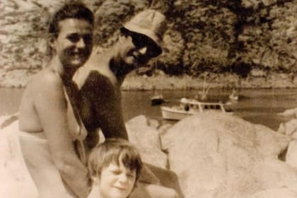 Algunas de las imágenes que mostró Sybille en el documental Nuestra hija se llama Delphine para probar su relación con Alberto fueron tomadas durante unas vacaciones que compartieron en Córcega.