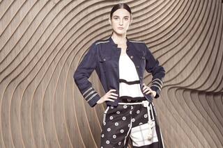 El nuevo navy: 9 ideas para vestirlo este verano