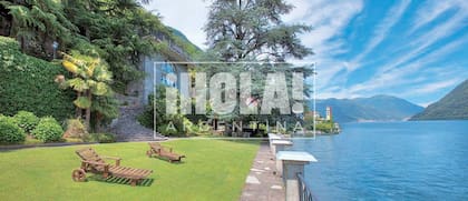 "Villa Icardi" cuenta con amarras para dos barcos y mil metros cuadrados de jardín.