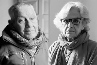 Tiene 82 años y se jubiló, pero la plata no le alcanza y hace manicuría a domicilio