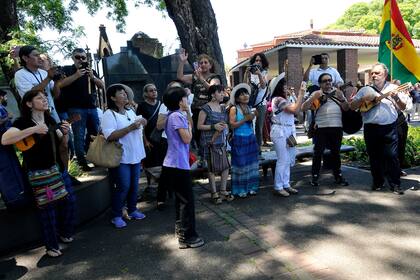 La música estuvo presente en el sepelio del charanguista, que murió el lunes a los 80 años