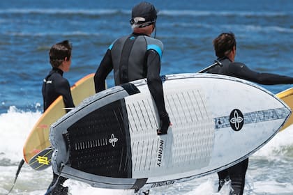 Poroto, Adolfo y Adolfo hijo, las tres generaciones Cambiaso comparten la pasión por el mar.