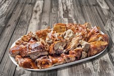 Lechón para Navidad: el truco de la cocción que garantiza una carne tierna y un cuero crocante