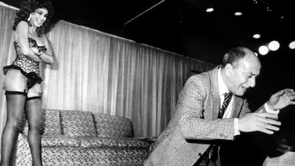 "Me enseñó a improvisar": Beatriz Salomón nunca olvidaba la anécdota -y el lío- en el que la metió Olmedo al dejarla sin remate en un escenario