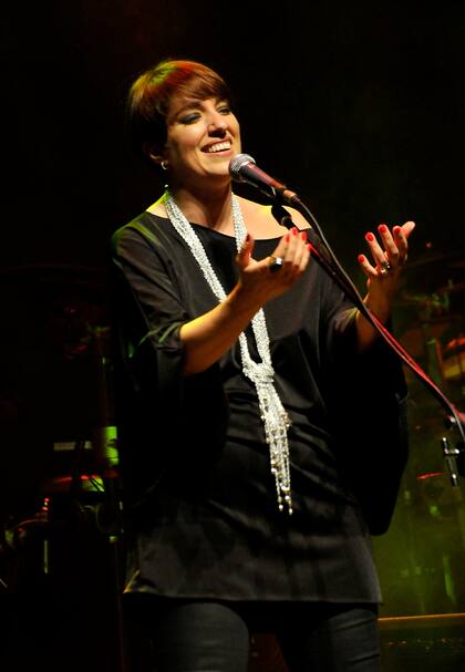 Ligia Piro también participó del evento que reunió a algunas de las voces más emblemáticas de la escena nacional, cantando "Cinco siglos igual"