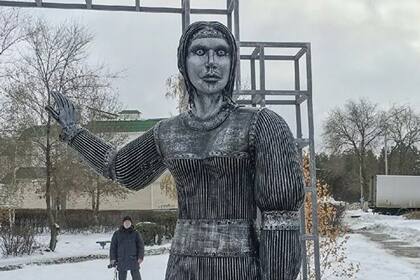 La estatua llamada "Alionka" no le gustó a los vecinos y tuvieron que retirarla