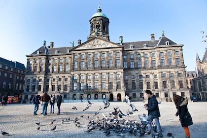Palacio Real de Amsterdam. En la actualidad se lo usa para recepciones oficiales.