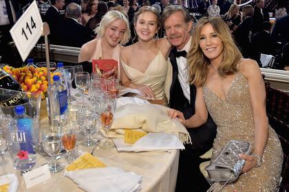 En enero de este año, Felicity asistió a los Golden Globes con su marido y sus hijas, Sophia Grace (izquierda) y Georgia (derecha). Dos meses después, se destapó el escándalo