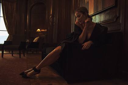 Inés se puso en manos del doctor Saud Sadiq, una eminencia en escelórisis múltiple, que atiende en Nueva York. Dejó los caballos y el polo para no tomar riesgos innecesarios, siguió con sus rutinas de actividad física y, por recomendación médica, incorporó el yoga y la meditación.