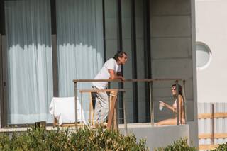 Nicolás Repetto y Flor Raggi. Celebran 25 años de amor en casa nueva