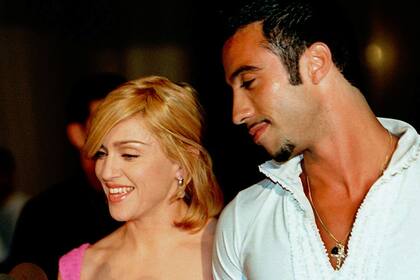 Madonna con Carlos León, el preparador físico cubano con el que tuvo a su primera hija, Lourdes