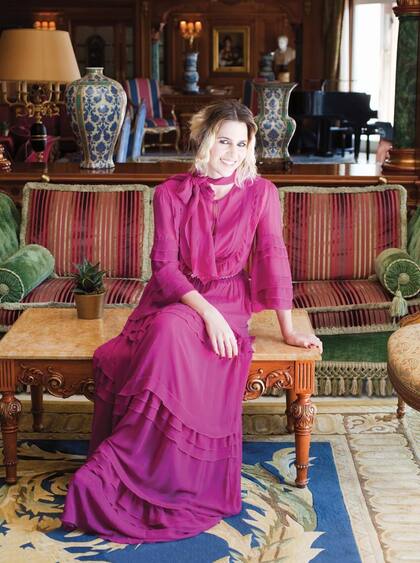 “La decisión controversial más importante que enfrenté en mi vida fue dedicarme a ser actriz. Al principio, nadie me apoyó: ni mi entorno, ni mi familia, ni mis amigos…”, revela Anna, quien saltó al estrellato con su fabulosa interpretación en Luis Miguel, la serie.