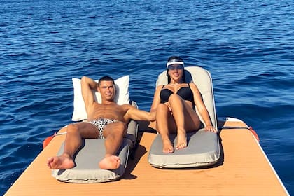 Cristiano Ronaldo y Georgina Rodríguez, de vacaciones a bordo de su yate. Crédito: Instagram