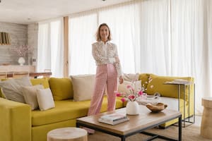 La casa de una artista floral en Escobar, un refugio donde conviven el arte, el color y la calma