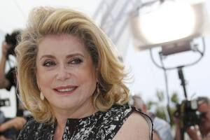 Catherine Deneuve: cómo sigue su salud a un mes de su accidente cerebro vascular