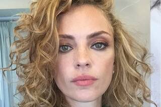 Dolores Fonzi contó cómo se organiza con García Bernal y sus hijos en cuarentena