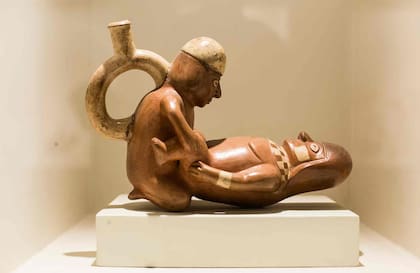 Para la cultura Moche, el arte de amar se relacionaba con la tierra, la prosperidad y la fecundidad.